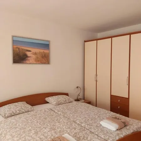Sous Les Rochers Appartement *
