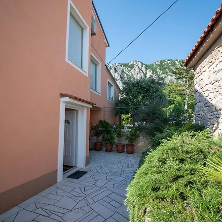 Apartment Sous Les Rochers Grižane