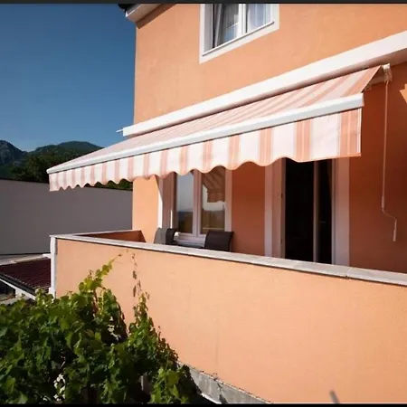 Sous Les Rochers Apartment